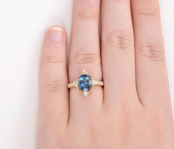 Oval Shaped Blue Topaz Antique Art Deco Ring - Yellow - Finger