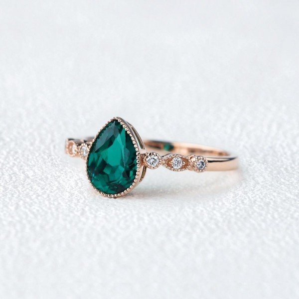 Pear Shaped Green Emerald Vintage Beaded Ring - Side